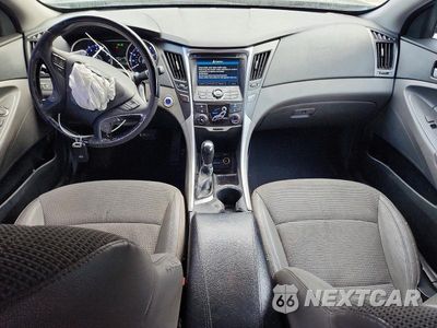 Zdjęcie 8 z 12 samochodu: 2012 HYUNDAI SONATA SE VIN:5NPEC4ACXCH407246 - miniatura