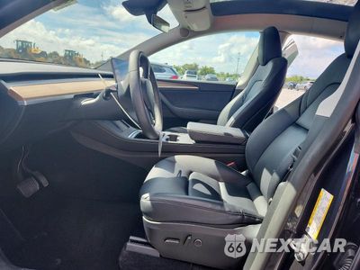 Zdjęcie 7 z 13 samochodu: 2024 TESLA MODEL Y VIN:7SAYGDEE4RF032767 - miniatura