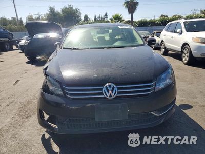 Piąte zdjęcie samochodu w środku: 2014 VOLKSWAGEN PASSAT SE VIN:1VWBP7A38EC003558 - miniatura