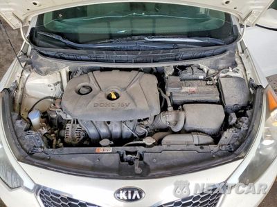 Zdjęcie 11 z 12 samochodu: 2015 KIA FORTE LX VIN:KNAFK4A68F5406356 - miniatura