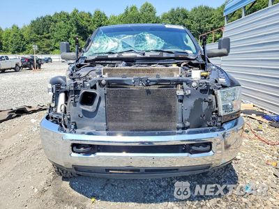 Piąte zdjęcie samochodu w środku: 2018 RAM 2500 SLT VIN:3C6UR5DL9JG245876 - miniatura
