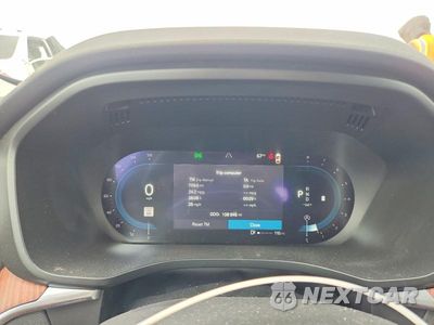 Zdjęcie 9 z 13 samochodu: 2023 VOLVO XC60 PLUS VIN:YV4L12RE2P1256890 - miniatura