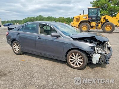 Czwarte zdjęcie samochodu z boku: 2010 TOYOTA CAMRY XLE V6 VIN:4T1BK3EKXAU100661 - miniatura