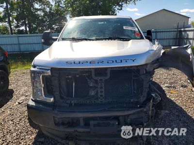 Piąte zdjęcie samochodu w środku: 2019 FORD F250 SUPER DUTY VIN:1FT7X2B64KEG05894 - miniatura