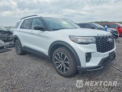Czwarte zdjęcie samochodu z boku: 2026 FORD EXPLORER ST-LINE VIN:1FMUK8KH6TGB52935 - miniatura