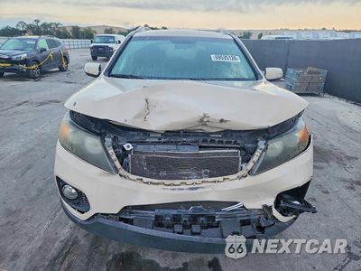 Piąte zdjęcie samochodu w środku: 2011 KIA SORENTO EX VIN:5XYKU3A1XBG072004 - miniatura