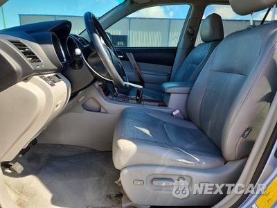 Zdjęcie 7 z 14 samochodu: 2008 TOYOTA HIGHLANDER LIMITED VIN:JTEDS42A182042651 - miniatura