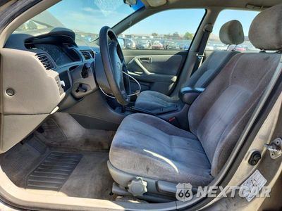 Zdjęcie 7 z 12 samochodu: 1997 TOYOTA CAMRY LE VIN:JT2BG22K0V0035541 - miniatura