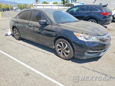 Czwarte zdjęcie samochodu z boku: 2017 HONDA ACCORD EX VIN:1HGCR2F71HA177831 - miniatura