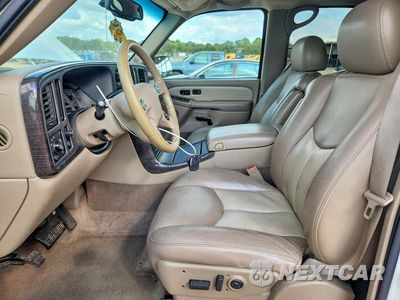 Zdjęcie 7 z 13 samochodu: 2004 GMC YUKON DENALI VIN:1GKEK63UX4J167486 - miniatura
