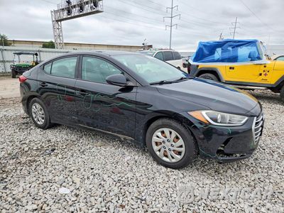 Czwarte zdjęcie samochodu z boku: 2017 HYUNDAI ELANTRA SE VIN:KMHD74LFXHU201280 - miniatura
