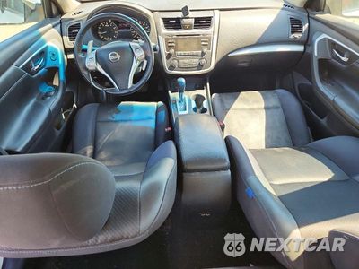 Zdjęcie 8 z 12 samochodu: 2017 NISSAN ALTIMA 2.5 SR VIN:1N4AL3AP8HC214016 - miniatura