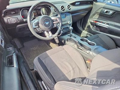 Zdjęcie 8 z 13 samochodu: 2018 FORD MUSTANG VIN:1FA6P8TH0J5108389 - miniatura