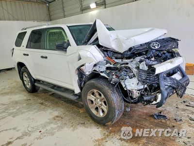Czwarte zdjęcie samochodu z boku: 2017 TOYOTA 4RUNNER SR5 VIN:JTEZU5JR9H5162581 - miniatura