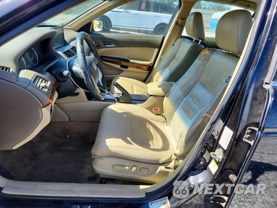 Zdjęcie 7 z 13 samochodu: 2010 HONDA ACCORD EXL VIN:1HGCP2F83AA010164 - miniatura