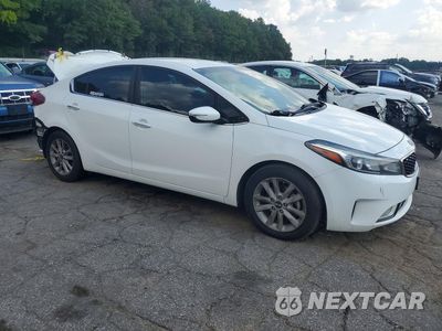 Czwarte zdjęcie samochodu z boku: 2017 KIA FORTE S VIN:3KPFL4A7XHE125658 - miniatura