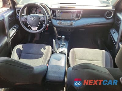 Zdjęcie 8 z 13 samochodu: 2013 TOYOTA RAV4 XLE VIN:JTMRFREVXDD008166 - miniatura