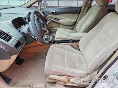 Zdjęcie 7 z 12 samochodu: 2009 HONDA CIVIC LX VIN:2HGFA16599H336840 - miniatura