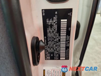 Zdjęcie 14 z 14 samochodu: 2006 LEXUS GX 470 VIN:JTJBT20X860122880 - miniatura