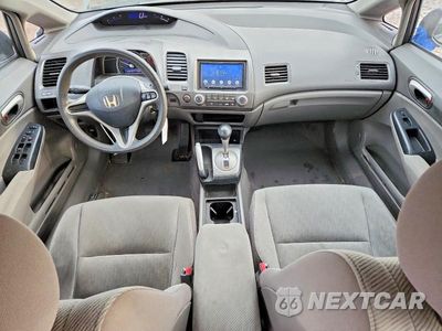 Zdjęcie 8 z 12 samochodu: 2011 HONDA CIVIC LX VIN:19XFA1F5XBE020816 - miniatura