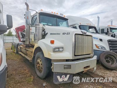 Czwarte zdjęcie samochodu z boku: 2019 WESTERN STAR 4900 SEMI TRUCK VIN:5KJNALD18KPKK2905 - miniatura