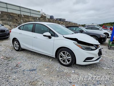 Czwarte zdjęcie samochodu z boku: 2017 CHEVROLET CRUZE LT VIN:1G1BE5SM5H7122940 - miniatura