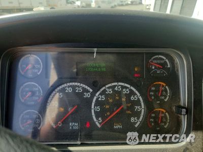 Zdjęcie 9 z 13 samochodu: 2016 FREIGHTLINER BUSINESS CLASS M2 REFUSE TRUCK VIN:3ALHCYCY9GDGZ7932 - miniatura