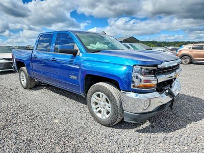 Czwarte zdjęcie samochodu z boku: 2018 CHEVROLET SILVERADO K1500 LT VIN:3GCUKREC0JG430563 - miniatura