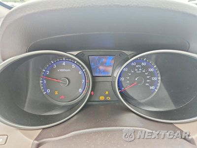 Zdjęcie 9 z 12 samochodu: 2011 HYUNDAI TUCSON GLS VIN:KM8JUCAC4BU134763 - miniatura