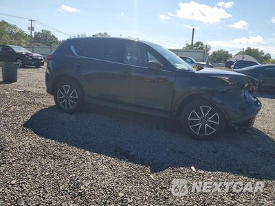 Czwarte zdjęcie samochodu z boku: 2018 MAZDA CX-5 GRAND TOURING VIN:JM3KFBDM2J0301619 - miniatura