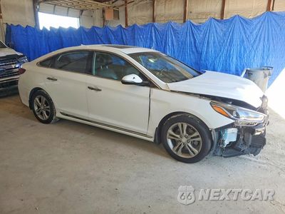 Czwarte zdjęcie samochodu z boku: 2018 HYUNDAI SONATA SPORT VIN:5NPE34AF5JH674771 - miniatura