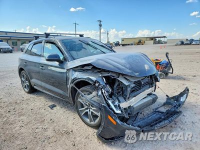 Czwarte zdjęcie samochodu z boku: 2019 AUDI Q5 PREMIUM PLUS VIN:WA1BNAFY5K2053405 - miniatura