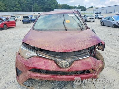 Piąte zdjęcie samochodu w środku: 2018 TOYOTA RAV4 LE VIN:JTMBFREV3JD227841 - miniatura