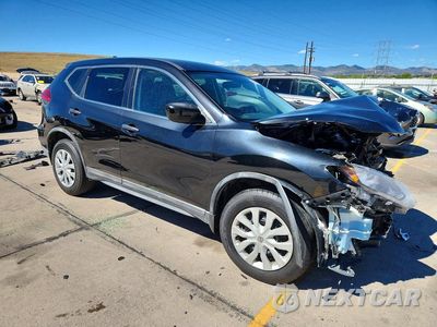 Czwarte zdjęcie samochodu z boku: 2017 NISSAN ROGUE S VIN:KNMAT2MV2HP557198 - miniatura