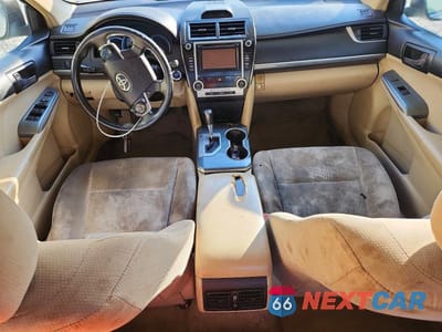 Zdjęcie 8 z 12 samochodu: 2014 TOYOTA CAMRY HYBRID XLE VIN:4T1BD1FK5EU118777 - miniatura