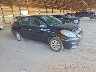 Czwarte zdjęcie samochodu z boku: 2013 NISSAN VERSA 1.6 S VIN:3N1CN7AP0DL851472 - miniatura