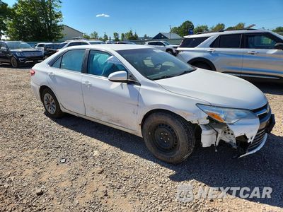 Czwarte zdjęcie samochodu z boku: 2017 TOYOTA CAMRY LE VIN:4T1BF1FK4HU286098 - miniatura
