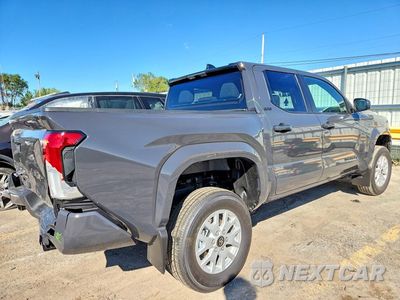 Trzecie zdjęcie samochodu z tyłu: 2026 TOYOTA TACOMA SR5 VIN:3TMLB5JN9TM302113 - miniatura
