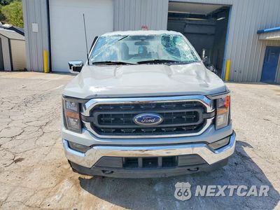 Piąte zdjęcie samochodu w środku: 2023 FORD F150 SUPERCREW VIN:1FTFW1E89PKE39032 - miniatura