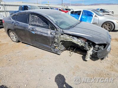 Czwarte zdjęcie samochodu z boku: 2017 FORD FUSION S VIN:3FA6P0G76HR105779 - miniatura