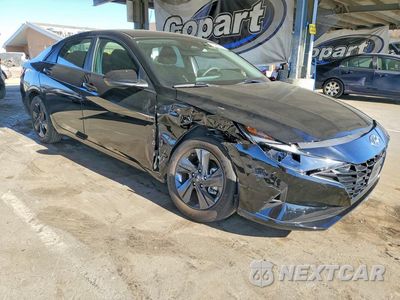Czwarte zdjęcie samochodu z boku: 2023 HYUNDAI ELANTRA SEL VIN:KMHLM4AG2PU599809 - miniatura