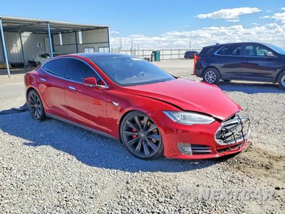 Czwarte zdjęcie samochodu z boku: 2016 TESLA MODEL S VIN:5YJSA1E40GF123364 - miniatura