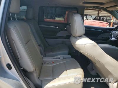 Zdjęcie 11 z 13 samochodu: 2018 TOYOTA HIGHLANDER LIMITED VIN:5TDYZRFH9JS239765 - miniatura