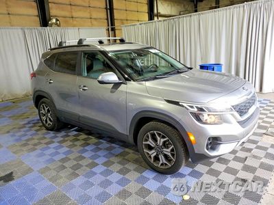 Czwarte zdjęcie samochodu z boku: 2021 KIA SELTOS EX VIN:KNDERCAA6M7164323 - miniatura