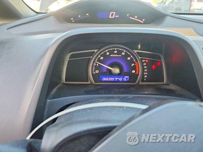 Zdjęcie 9 z 12 samochodu: 2006 HONDA CIVIC LX VIN:1HGFA16526L137532 - miniatura