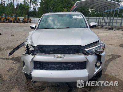 Piąte zdjęcie samochodu w środku: 2019 TOYOTA 4RUNNER SR5 PREMIUM VIN:JTEZU5JR4K5205831 - miniatura