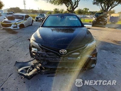 Piąte zdjęcie samochodu w środku: 2022 TOYOTA CAMRY SE VIN:4T1T11AK7NU644283 - miniatura