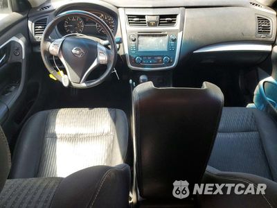 Zdjęcie 8 z 12 samochodu: 2016 NISSAN ALTIMA 2.5 SV VIN:1N4AL3AP0GC186100 - miniatura