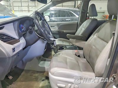 Zdjęcie 7 z 14 samochodu: 2018 TOYOTA SIENNA XLE 8-PASSENGER VIN:5TDYZ3DC7JS911777 - miniatura