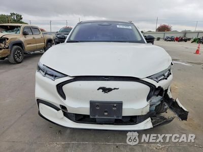 Piąte zdjęcie samochodu w środku: 2021 FORD MUSTANG MACH-E PREMIUM VIN:3FMTK3R7XMMA02751 - miniatura